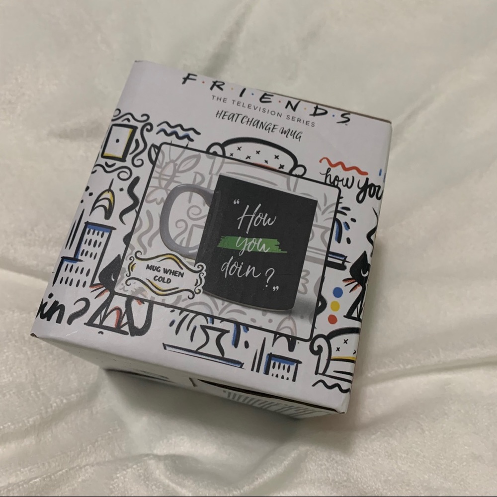 Friends Colour Changing Mug Brand New - Picture 2 of 10